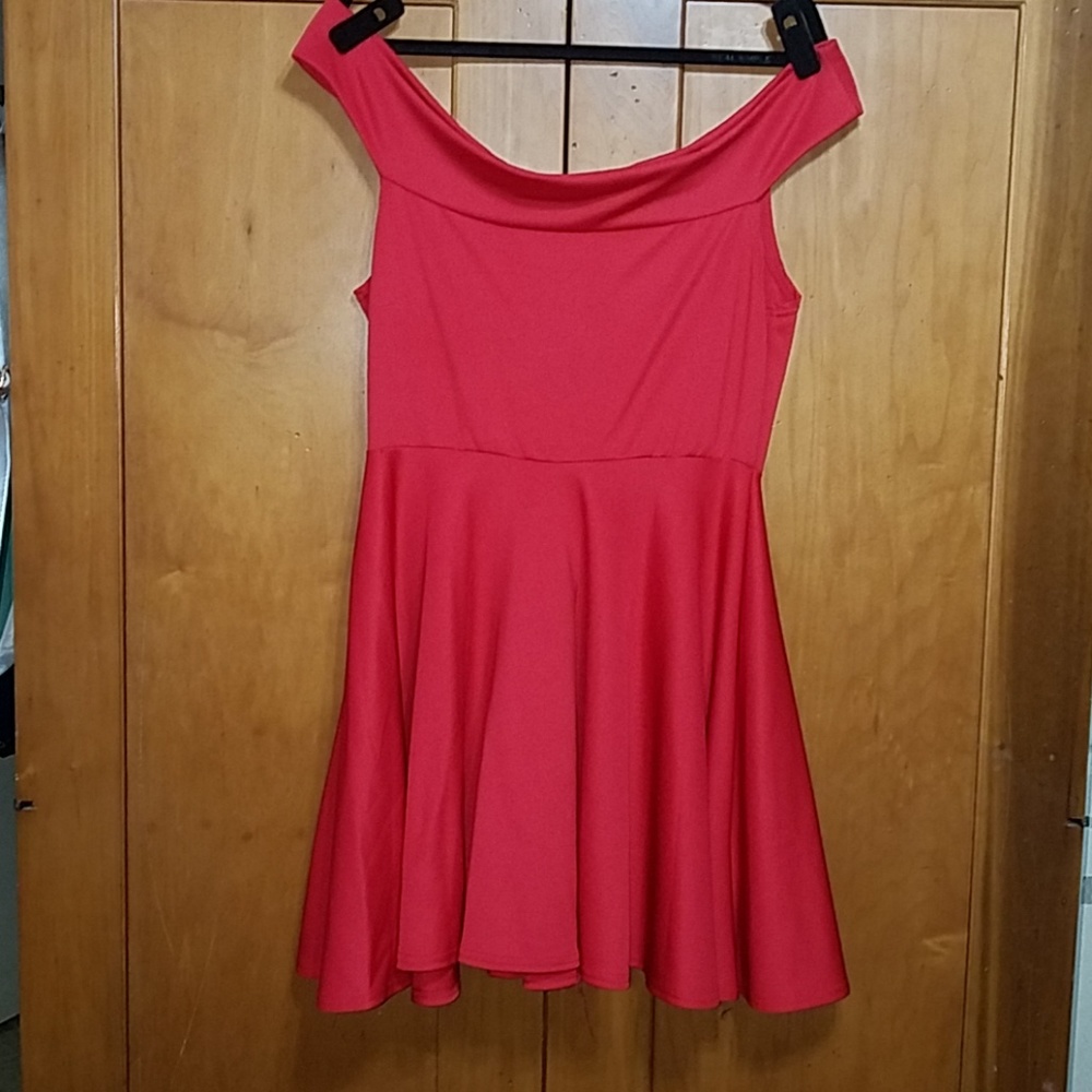 😍 BOOHOO Off-the-Shoulder Skater Red Dress